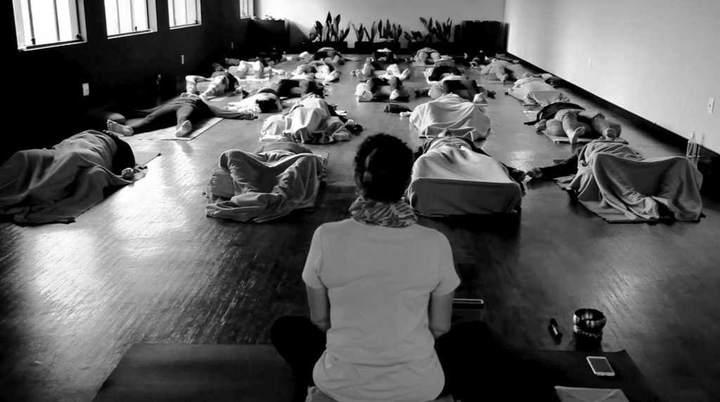 Yin Yoga. Uma prática silenciosa e introspectiva